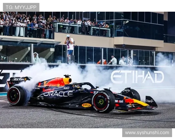 F1赛季最新动态:梅赛德斯与红牛争锋不断 战术布局成关键因素 F1赛季最新动态:梅赛德斯与红牛争锋不断 战术布局成关键因素