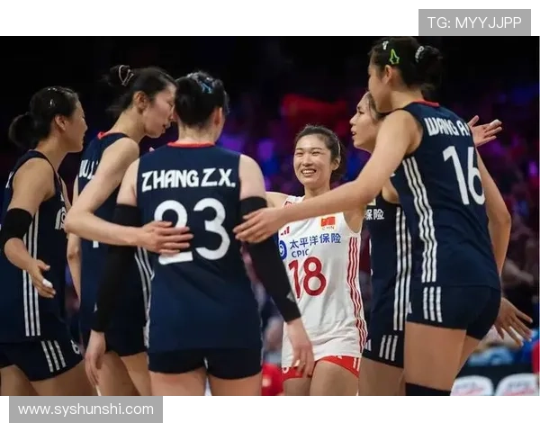 中国女排逆转取胜，全队展现强大韧性，决胜局力克强敌成功晋级世界大赛四强